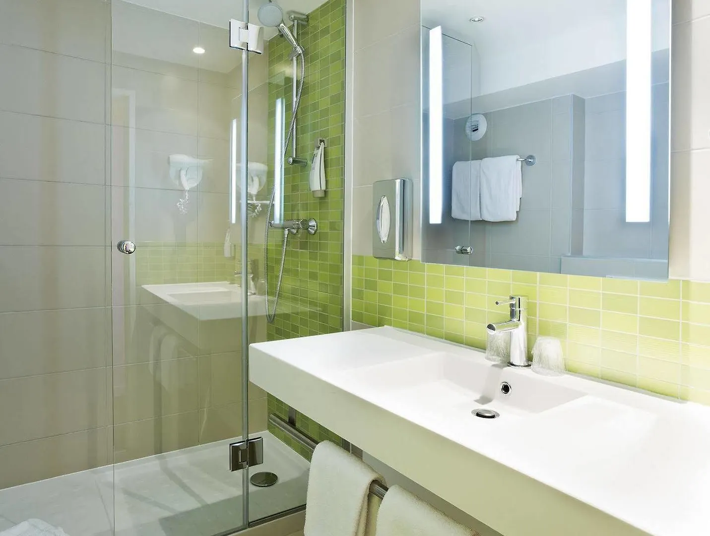 Hotel Ibis Styles Paris Gare De L'Est Tgv 3*,  Francia